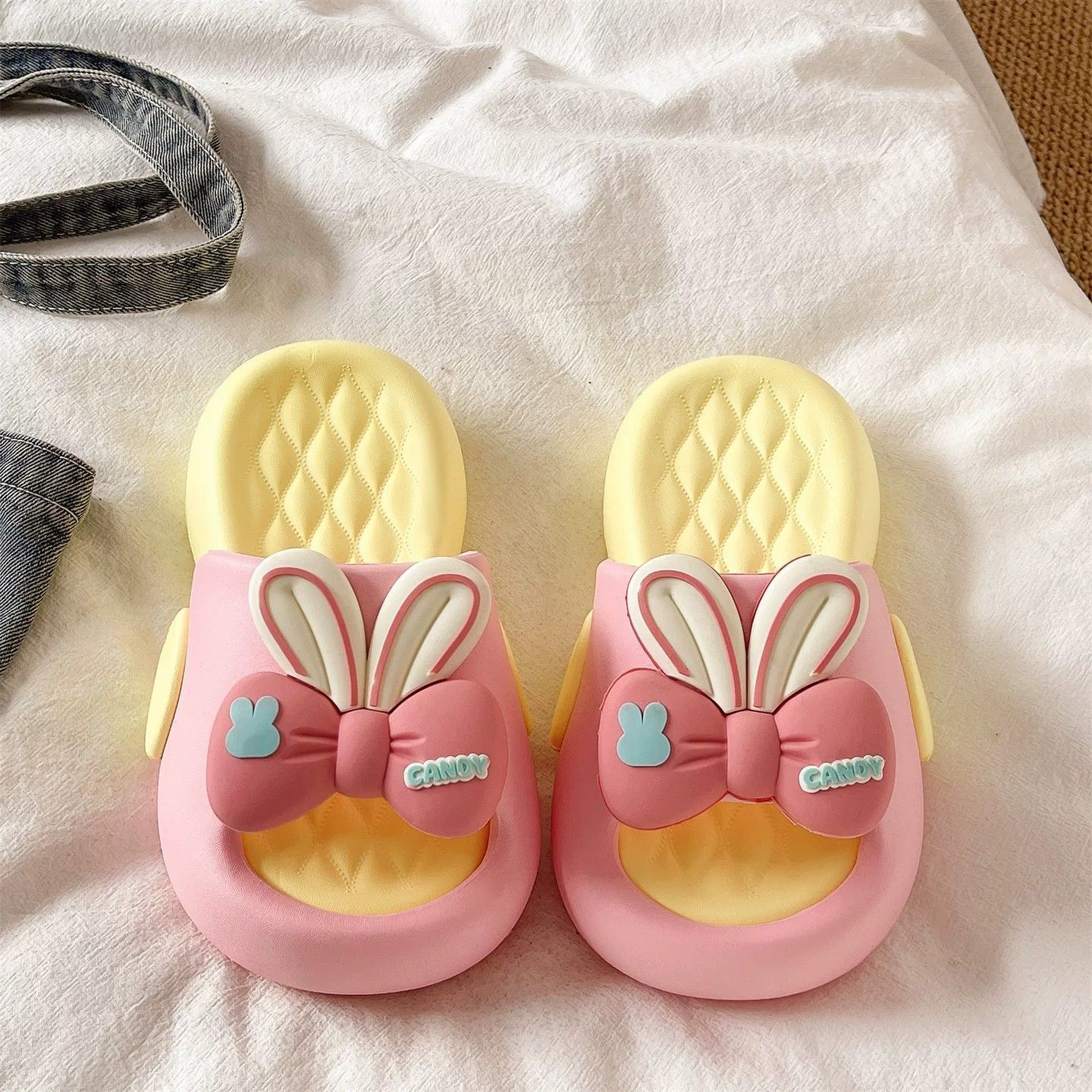 Cute Bow Rabbit Ear Platform S - Cotton Candy Cone recension och pris